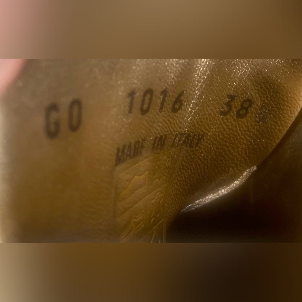 Rare Gold Pillow Louis Vuitton Gold Sneakers🥳🥳❌❌ - Picture 10 of 11